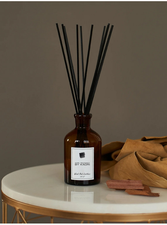 АРОМАДИФФУЗОР WOOD AND LEATHER BY KAORI 250ml