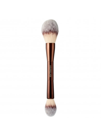 КИСТЬ ДВУХСТОРОННЯЯ ДЛЯ МАКИЯЖА VEIL POWDER BRUSH HOURGLASS